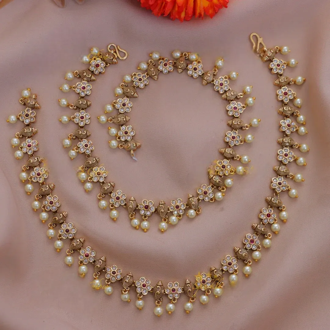 Shell Floral Anklets with Kemp Stones